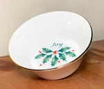 New Lenox Dimensions Holiday Collection Joy Holly Dipping Snack Christmas Bowl. Fixed Price $25.00.