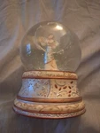 Pavilion Gift Company Musical Sankyo Water Globe Memories 2009 Elements Home. Fixed Price $29.99.