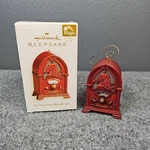 Hallmark Christmas Broadcast W Magic Sound Music Light 2006 Keepsake Ornament. Fixed Price $8.99.