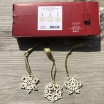Lenox Pierced Snowflake 3-PIECE Ornament Set #888922. Fixed Price $40.00.
