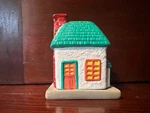 1988 Vintage Christmas/holiday/winter-time Incense Burner House. Fixed Price $10.00.