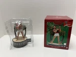 Nib Carlton Heirloom Ornament Collection Elvis "blue Hawaii" Music 2002. Fixed Price $25.00.