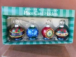 Set Of 4 Luster Ornament Place Card Holders 18632 Boston Market 1998. Fixed Price $6.99.